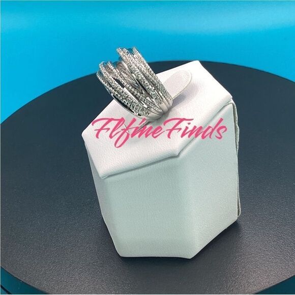 💎⭐️Stacked melee  paved Cz Diamond multilayered ring.💍 - Picture 11 of 15